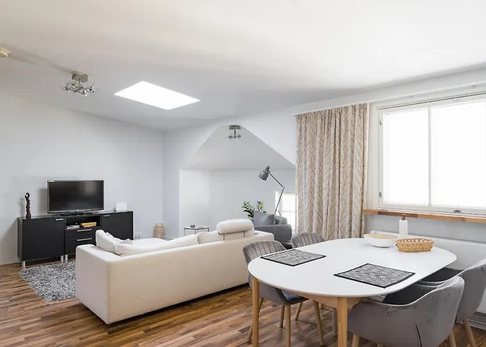 Yellow Tower In Design District Helsinki, 1 Bedroom Apartment, Floor Διαμέρισμα *