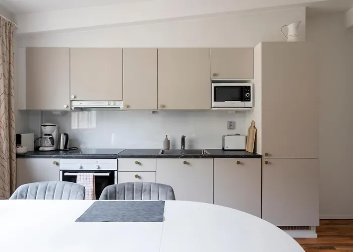 Yellow Tower In Design District Helsinki, 1 Bedroom Apartment, Floor Διαμέρισμα