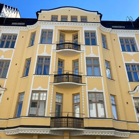Yellow Tower In Design District Helsinki, 1 Bedroom Apartment, Floor דירה הלסינקי