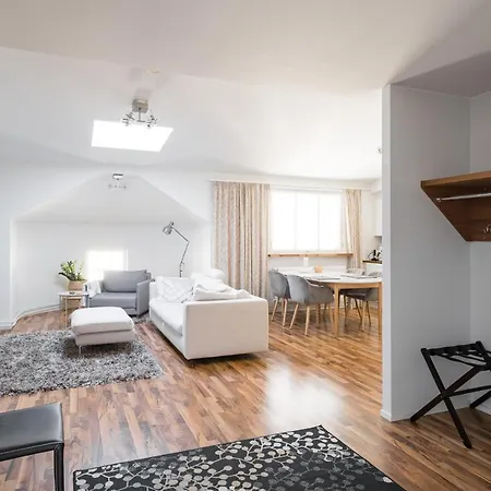 Yellow Tower In Design District Helsinki, 1 Bedroom Apartment, Floor הלסינקי